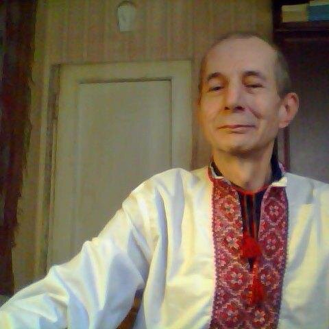 ***** ***
A tak poza tym- kocham ludzi dobrych, mądrych i uczciwych. Dlatego- ***** ***