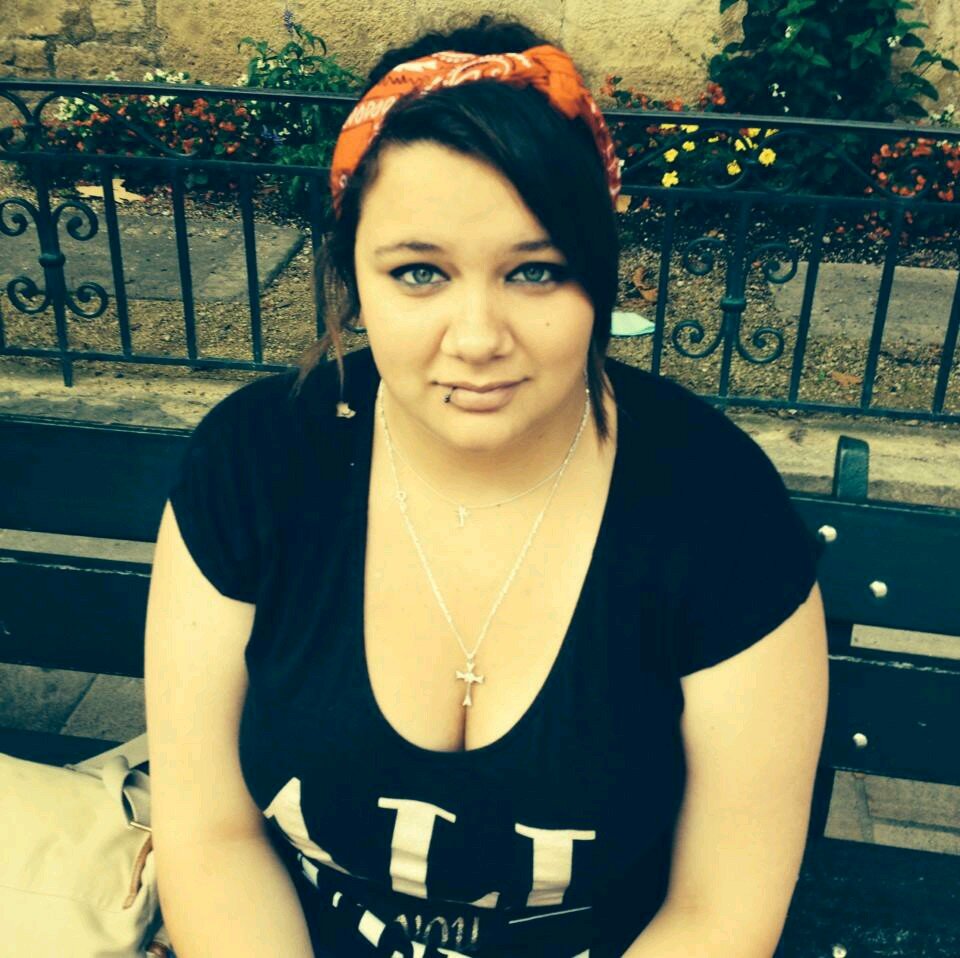 ChloPink5's profile picture. *#Hello ~ Hola ~ Salut ! I am french directioner # .Represente Creil 6.0 Negro.  # vive la Jules #. follow me, i follow back ;) #*