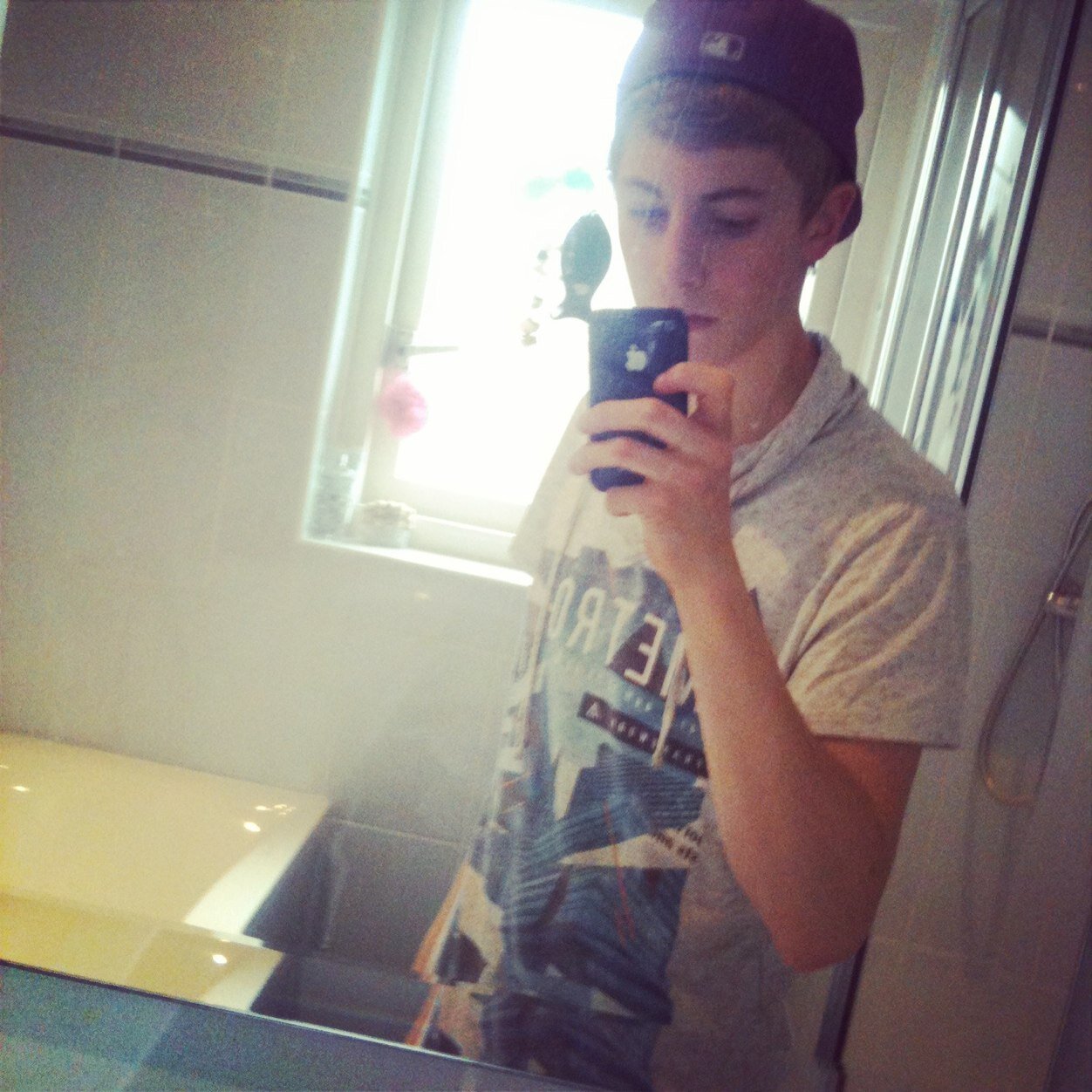 insta: darkkapje - Snapchat: tm-3fingerdj - PS3: DJSMokingAc3