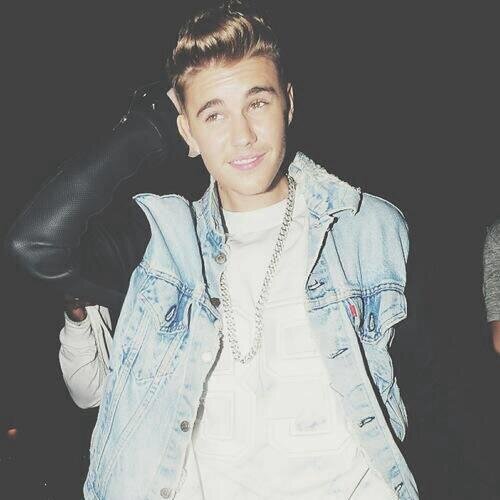 I LOVE JUSTIN BIEBER 3 Jaitlin ı love you Caitlin Beadles I'm Belıeber thank you 3 :)