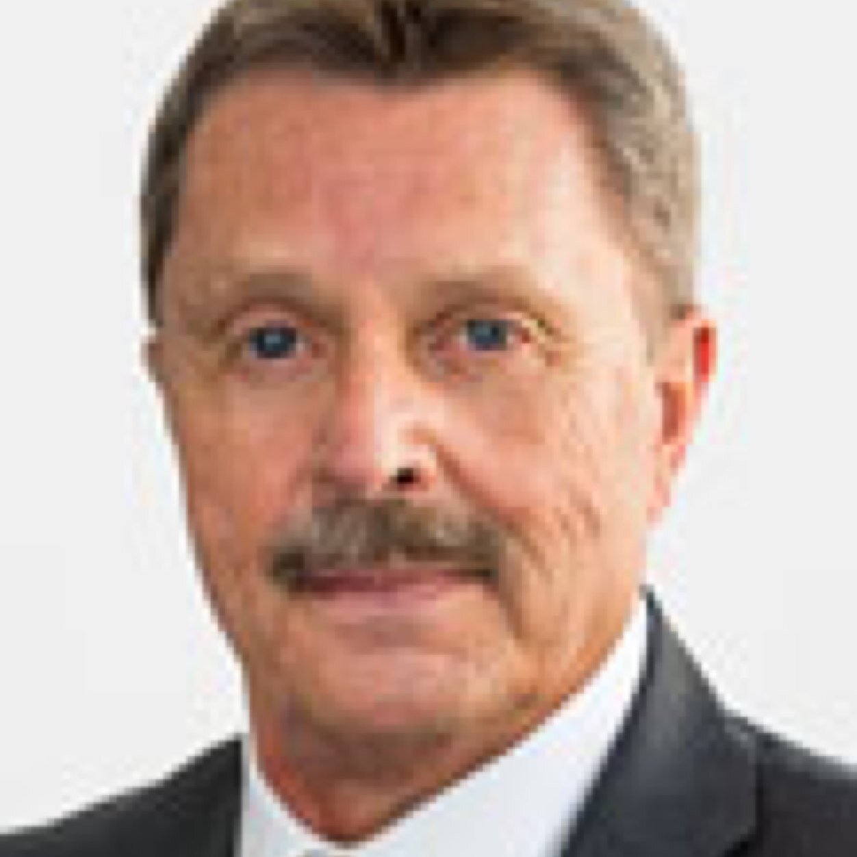 As a resident of San Francisco Vernon possesses the ability to listen and understand people.This is critical in solving the real estate needs of clients.