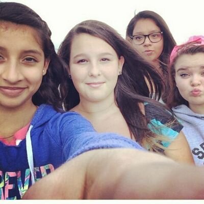 ♡♡♡Follow Me♡♡♡

I love One Direction and bananas.