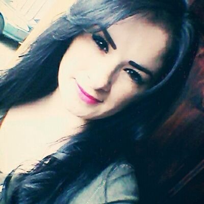 La sonrisa es mía,el motivo eres tú...