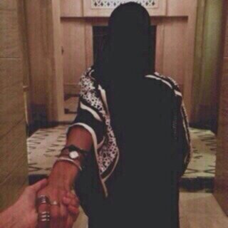 هلا؟ هااه؟ ايش؟ إزعاج ما أسمع تعال المفضلة.#أقوال_أمجاد_العمري.