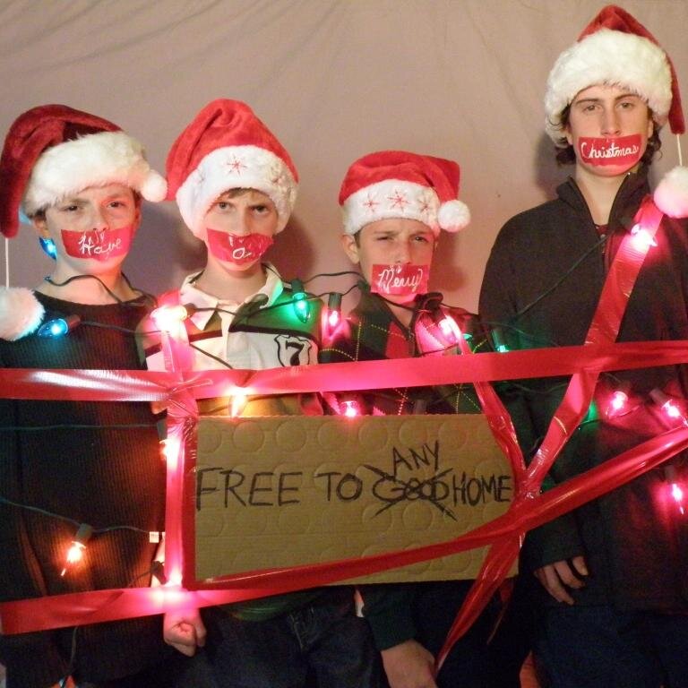 RedRdngHd's profile picture. Loving my crazy family :P