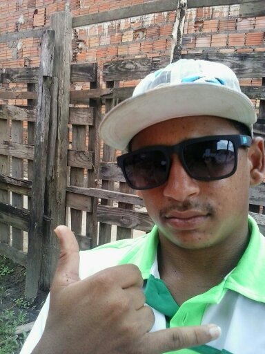 AdenylsonM's profile picture. 