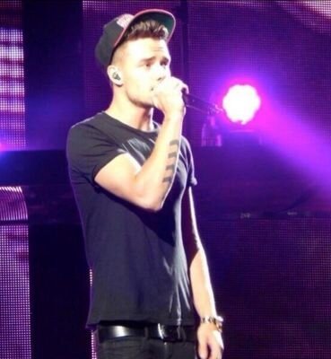 fakinglixm's profile picture. 