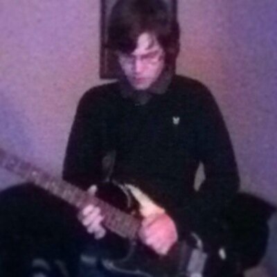 Aidenmrobbmusic's profile picture. Guitar god!