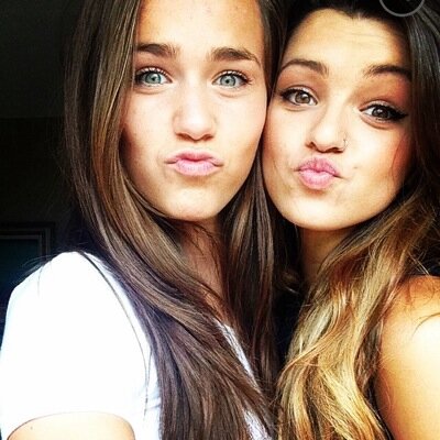 emmabell423's profile picture. Emily Ann Bell
In a band (odds of an afterthought) 
Play: piano and sing
Love coffee
OOAA truly vintage
Volleyball
Paramore
Jesus