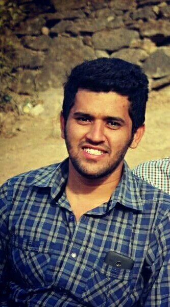 foodie, freaky, sporty, biker !! Loves to hangout !! simlpe and shy....