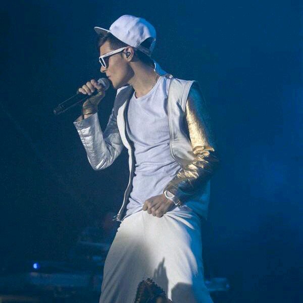 C.C.M.E. PARA YA QUE VOY , ESPERANDO UN RT FAV DE MI IDOLO @AbrahamMateoMus graciss por sacarme una sonrisa cada dia♥