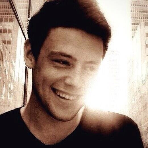 Gleek. Monchele/Finchel Fan. HIMYM Fan. Lea Michele is my Inspiration ♡ #ProudOfLea R.I.P Cory Monteith, Nerver forget our tall awkward Canadian 1982-2013 ♡