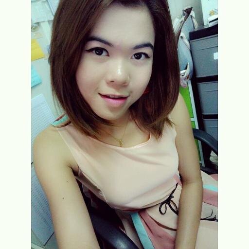 ตั๊กแตนลวงตาว่าใบไม้ เพื่อพ้นภัยจากศัตรู
คนเราควรตื่นรู้ จากสื่อที่ล่อลวงใจ