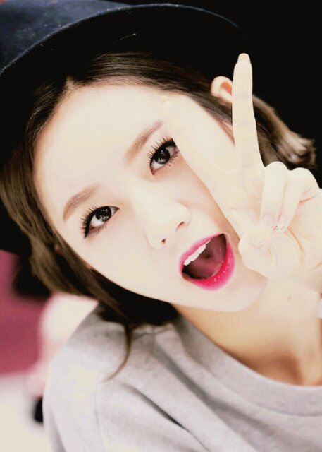 Hellow! EVERYDAY GIRLSDAY! Lee Hyeri ©9July1994 follow the real one @Girls_Day_Hyeri