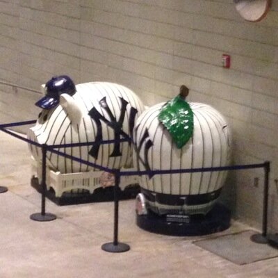 Mtro. en Derecho, catedratico,  litigante en materia fiscal, admin. y penal. Fan de los NY Yankees, 49ers y del golf.