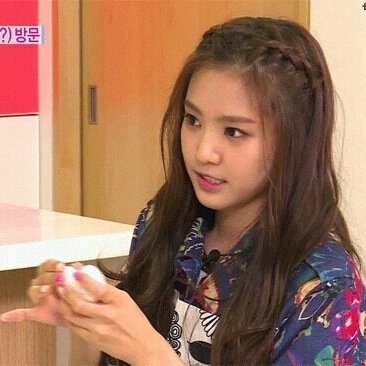 gak usah dibaca, langsung follow aja
