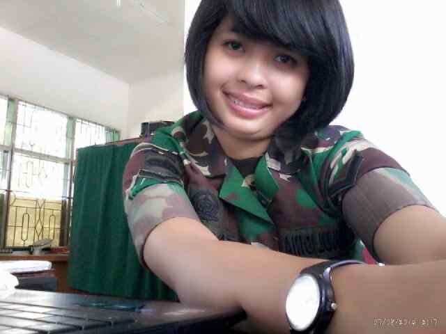  IMAGE Si Kembar iCantiki Sheila dan Sheili Personel TNI AD
