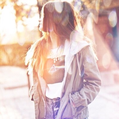 sweaterxlove's profile picture. 