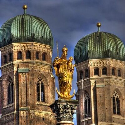 shueliya's profile picture. 