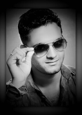 m drama theatre student Voice Over Artist, Drama
Artist, Singer, Electronic Music composer, Writer,
Theatre Artist. Love to work for an artistic work.