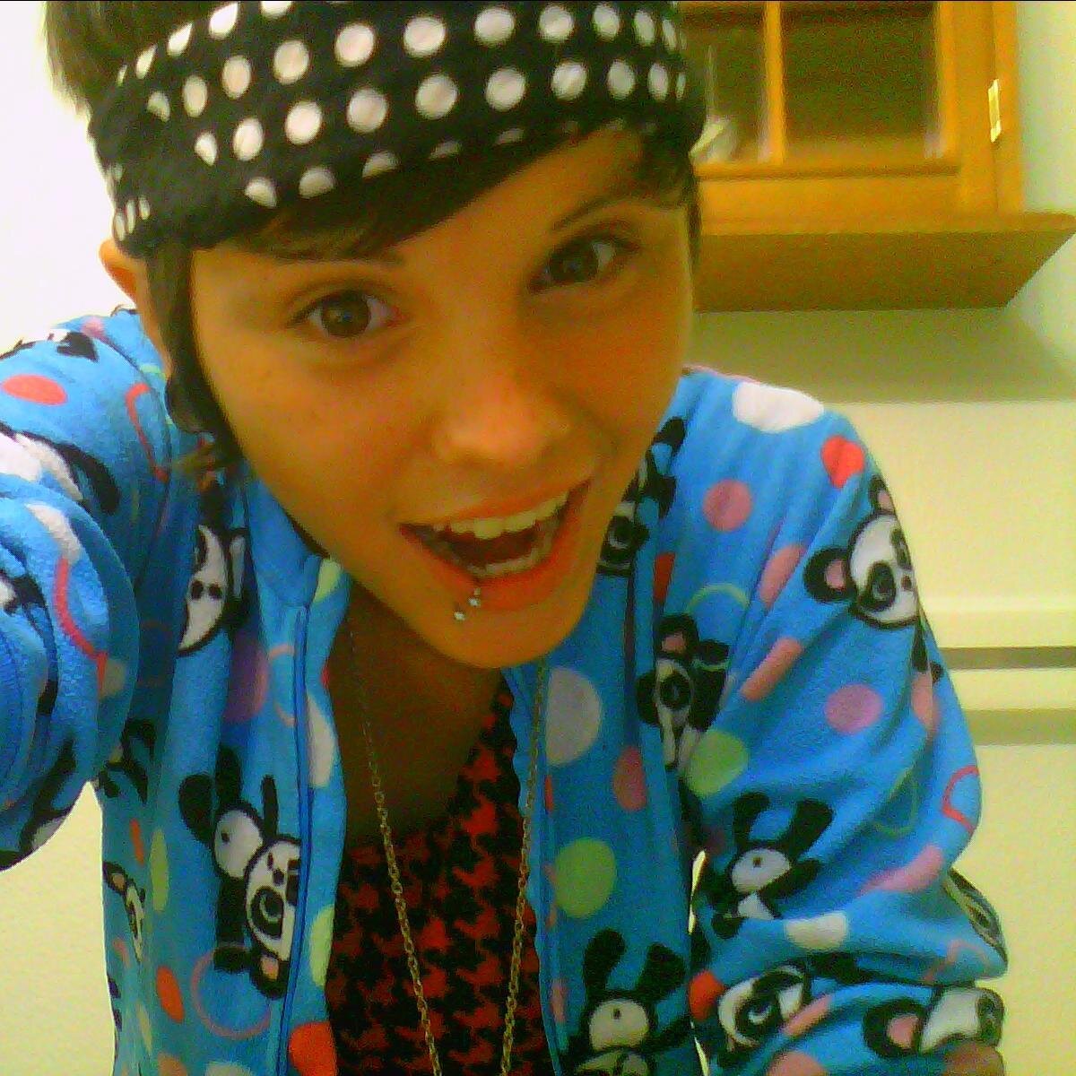 im a crazy and out going but hey wanna get to know me? add me on FB :D