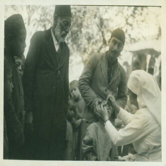 crazy__i2y0's profile picture. { همتـــــي عـــالــــه وثقتـــــي باللــــه كبيـــــره }