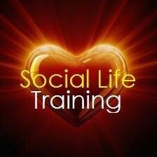 Deittivalmennus. Keskustelutaitojen ja kehonkielen kehittäminen. Social Life Trainingin tavoitteena on herättää kotimainen PUA-yhteisö jälleen henkiin.