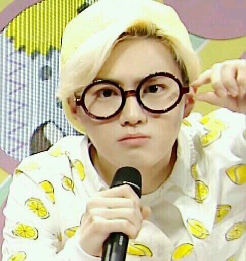 I'm 20 suho 23 | always support Exo | pround of ALLAH | Mention to followback