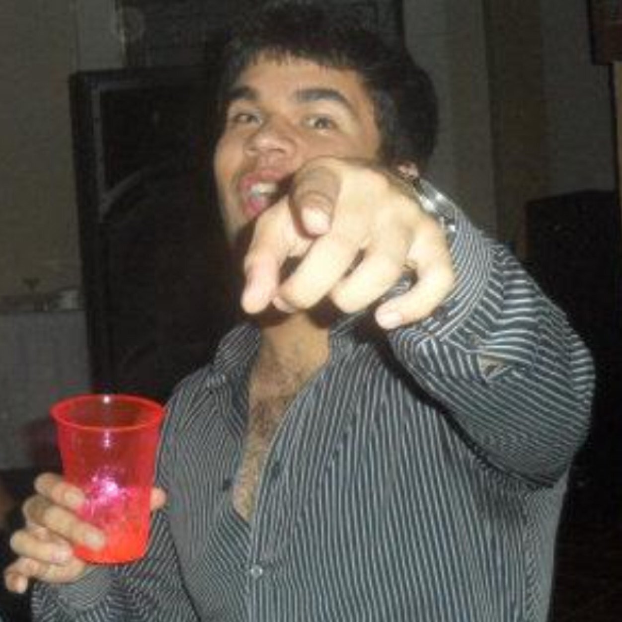 PeterAmR's profile picture. Esta cuenta es irreal y grosera, los twits son pobres imitaciones y debido a su contenido nadie los debe leer. (robado)