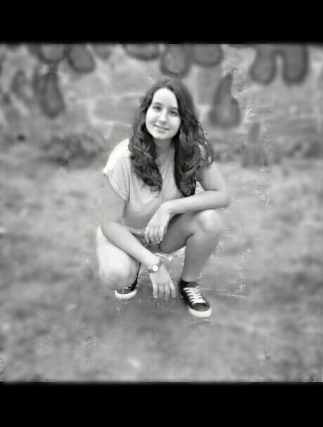 adele:yo no ago música para los ojos, ago música para los oídos. te amo adele la mejor♡