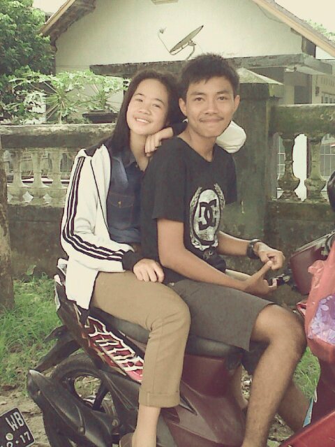 follow atuh da Kenal ;;) ツ