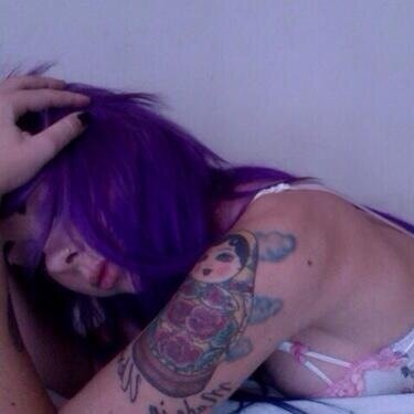 _patheticgirlx_'s profile picture. la méchanceté d'un homme fait de lui un démon. la méchanceté d'une femme fait d'elle un enfer.