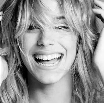 Hey™! French girl® Tinistas,V-Lovers follow me and...I follow back . je ne suis pas un code pin je ne vous laisserez pas 3 chances !