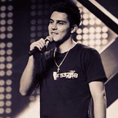 Proud to say this is the first ever Street Team account for @JesseTeinaki ..check him out on YouTube! He's got a voice you've never heard #teamswag #teamteinaki