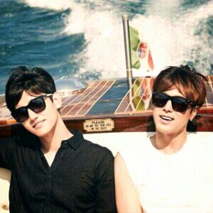 TVXQ are YUNHO and CHANGMIN♡5人時代は素敵な思い出♡今は2人を全力で応援中(*^^*)ユノと同い年の85line(∵)

ハマってるもの♬
しまむら UNIQLO GU プチプラ👚
趣味 しまパト🦓笑
ドラマ📺バスケ🏀

昔からジャニーズも好きです😍笑
