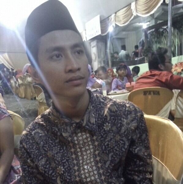 muuunir's profile picture. Sukses adalah mensukseskan orang lain.