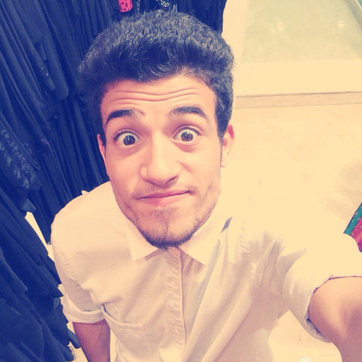 I'm Korean I'm 17years ❤️Benghazi ❤️and my hobby madness.... Kik : alk0rE