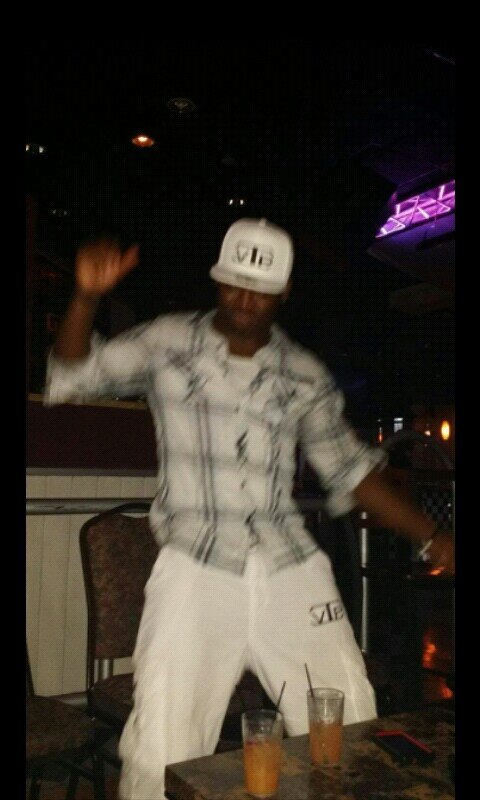 kelvinwilliams4's profile picture. MUSIC MY LIFE NEVER LOOK BACK teamVALUE$ IN PE$O$