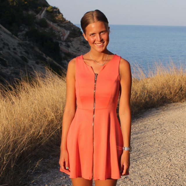 matildaahdrian's profile picture. Lever livet med en stomi på magen, den är döpt till Gunnar. 


http://t.co/dK8tdgY6qk