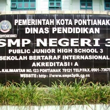 SPANTA_0910's profile picture. KELUARGA BESAR ALUMNI SMP N 3 PONTIANAK ANGKATAN 2009/2010.         [line : Keluarga Besar SMP 3]