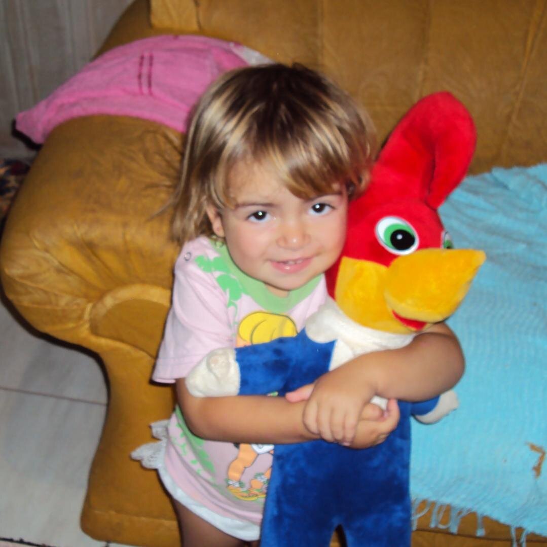 mae espoza  amiga e muito feliz
