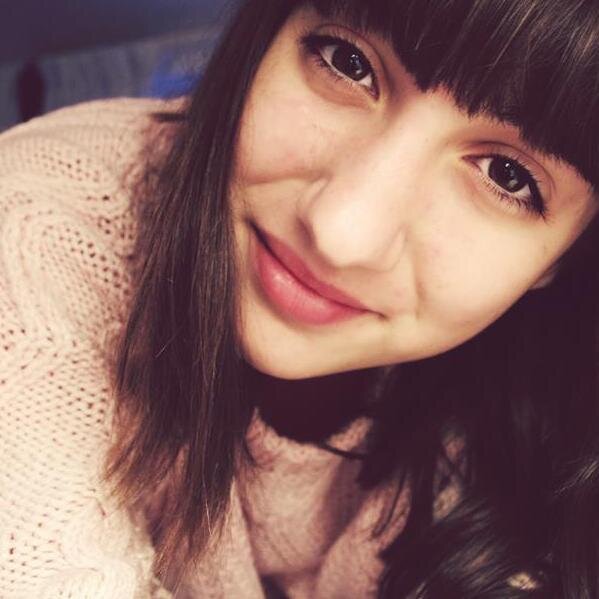 InterludeFR's profile picture. Passionnée de mode, je viens tout juste de débuter mon propre blog. En espérant qu'il vous intéressera ! Merci de votre soutient ! c: