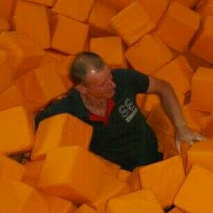 henningf89's profile picture. 