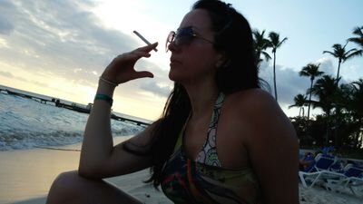 Feliz de lo que he vivido y con quien lo vivo, amante de mi familia, fans eterna de mis sobrinos, amiga incondicional. Adoro a Bon Jovi😍 / Soy Donante