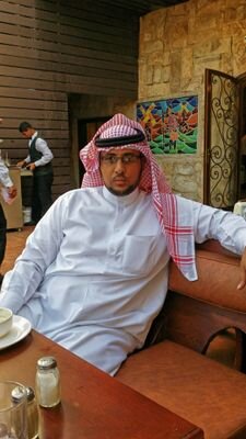 أحرص على اللي دايم الدوم شاريك .....وأحذر من اللي لا قسى الوقت باعك