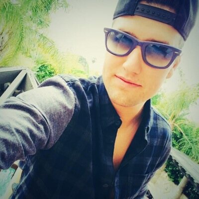 1/4 of Big Time Rush and I played Logan Mitchell on Nickelodeon's Big Time Rush. Singer. Dancer. Actor. Beatboxer. [RP/Single]