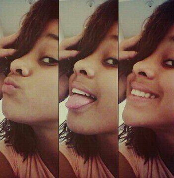 apenas simples e diferente✌✌ 
Lovatic†