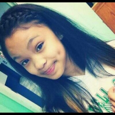 Mom @PullinsZonni in my Sister:Bahja❤️ my Dad Trey Songz❤️ @7Niggaz my aunties: Destany and Birttany |Single❤️