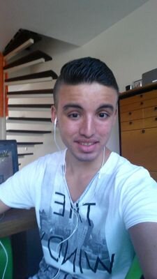 ik ben Robin. // 18 jaar //AFCA*** //halfbloedje//aardbewoner //tostibakker - Just stay yourself, cause there are enough other people in this world.