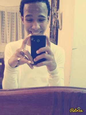 - No me Cotizo Solamente no Hablo con Todo el Mundo.. la Viida puede Cambiar En Tan Solo 1 Sequndo Compañiia ?? #LOS_MAS_FEO